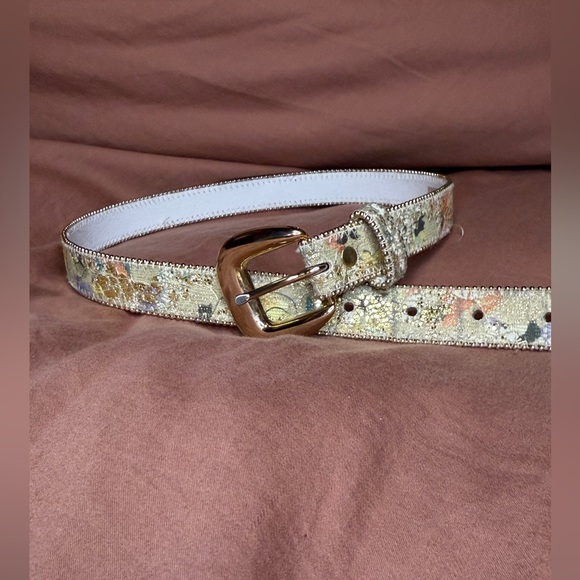 Accessories - Vintage Cream & Gold Metallic Leather Belt Women’s Small 80’s 90’s Fashion